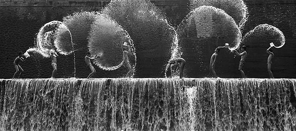 3. "Игра", Чи Кеонг Лим, Малайзия (Категория "Документалистика и улица" 3-е место)