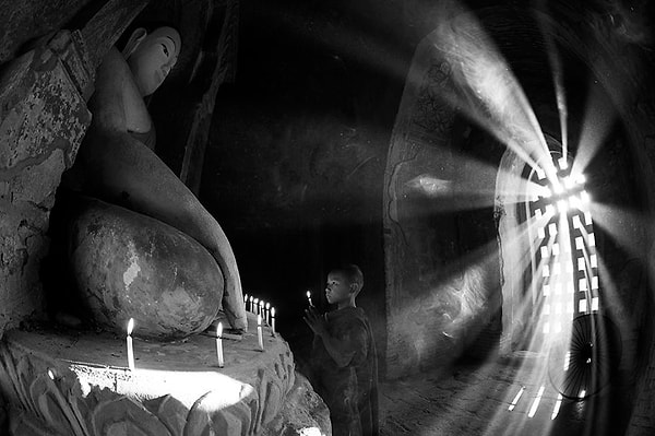 15. "Молитва", Чи Кеонг Лим, Малайзия (Категория "Жизнь" 1-ое место)