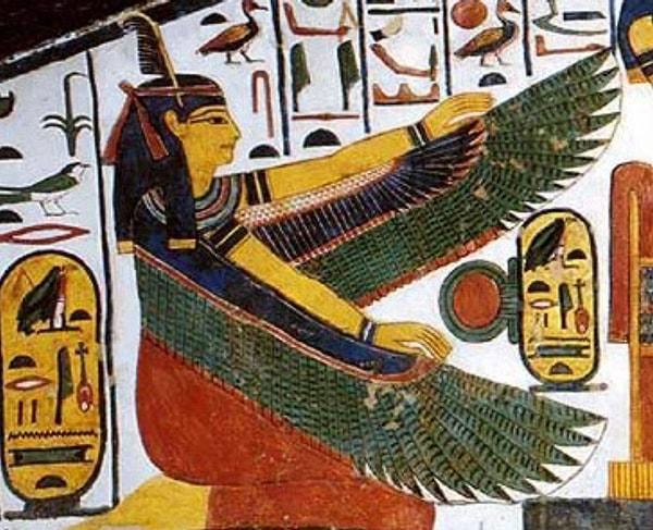 6. Zengin Mısırlılar kanat takarlardı, evet her biri bir Victoria’s Secret mankeni gibi dolaşırdı ortalıkta.