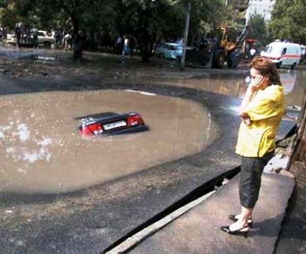 2. "Что же я теперь мужу скажу?" 🚗
