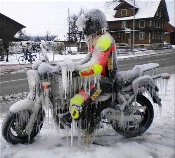 5. Этот незадачливый мотоциклист ❆ ❆ ❆