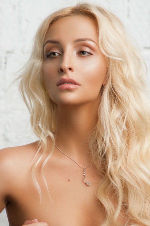 2. Ирина Влади, певица