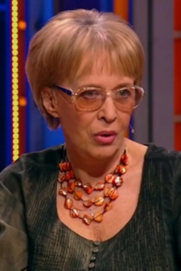 2. Актриса Ирина Печерникова, звезда советского кино, известная нам по картине «Доживем до понедельника».