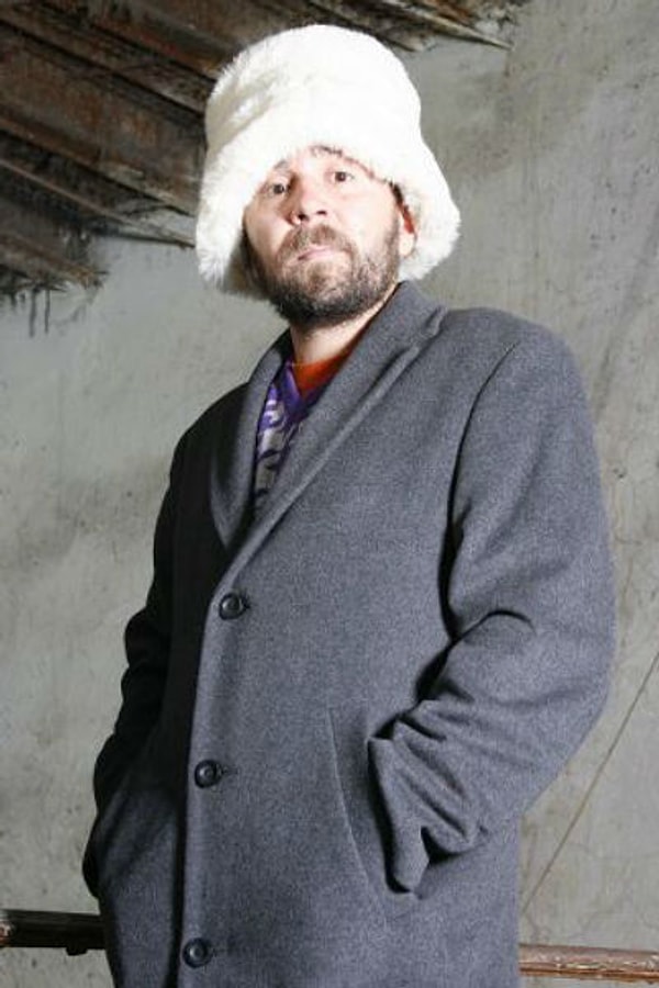 4. Лидер группы «Ленинград» как-то признался общественности, что он попробовал водку уже в 15 лет и с тех пор ему было трудно удержать себя. Как-то он находился в запое аж 1800 дней!