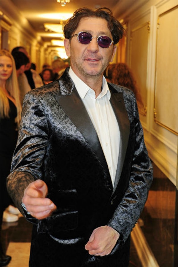 8. Слава к Григорию Лепсу пришла поздно: ему пришлось многое пережить, чтобы взобраться на олимп отечественного шоубиза.