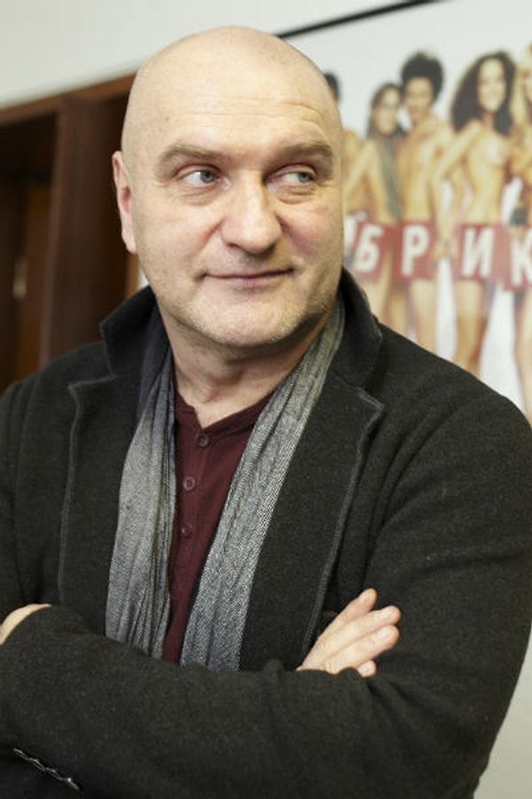 10. Когда Александр Балуев ушел из театра, ему казалось, что-теперь-то он станет нарасхват, и все продюсеры начнут звать его в свои картины.