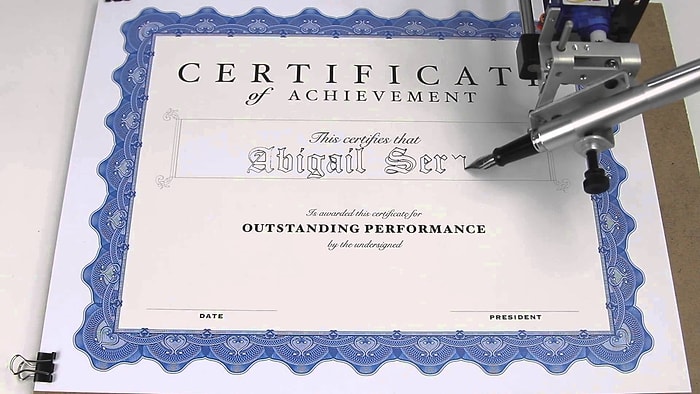 İnsan Eli Hassasiyetinde Yazım ve Çizim Yapabilen Makine