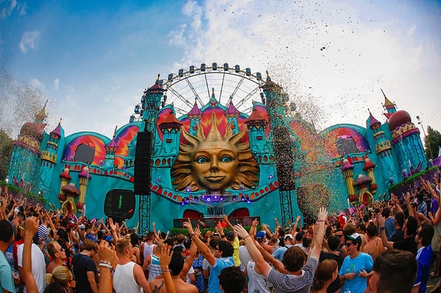 Festivalleri gezebileceğim bir tatil