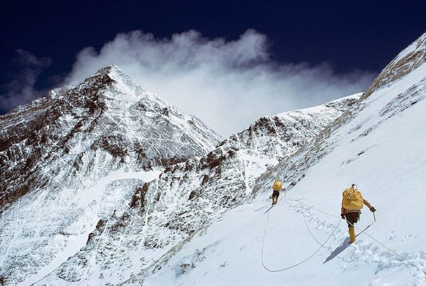 1. Everest Dağı'na tırmanmış olmak düşündüğünüz hazzı vermez: Görseli