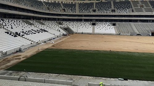 Vodafone Arena'da Çimler Seriliyor