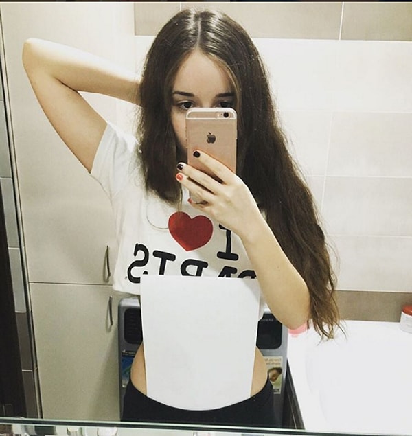 К китайским девушкам не могли не подключиться остальные.