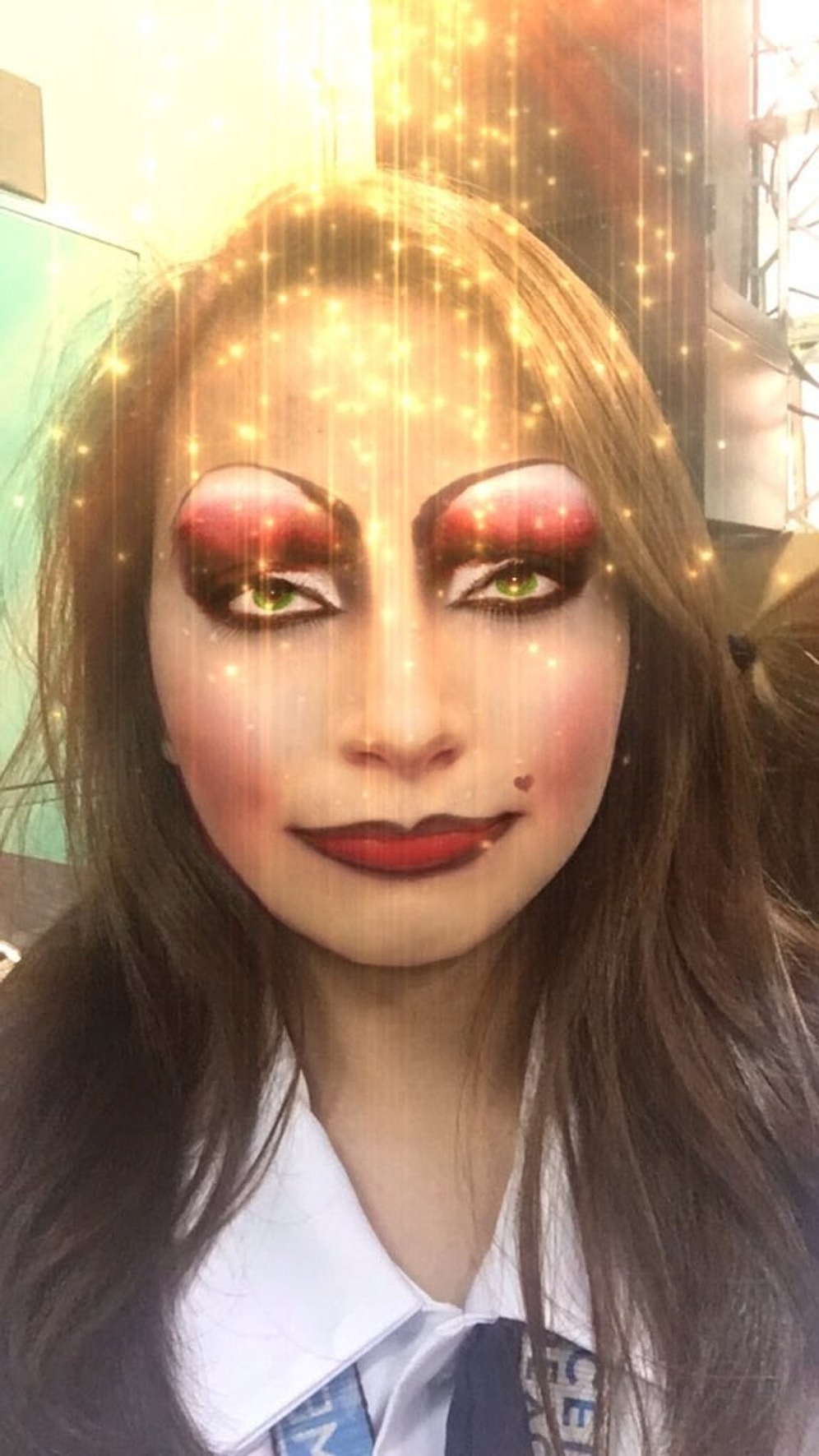 Макияж этой девушки точь-в-точь повторяет фильтр из Снэпчата