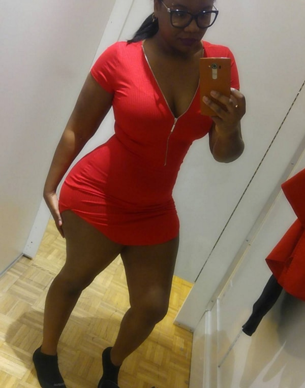 11. Если наденешь короткое платье, то у тебя точно пропадет желание достать что-либо с верхней полки, так как ты будешь пребывать в страхе от того, что все присутствующие могут лицезреть твои аппетитные булочки.