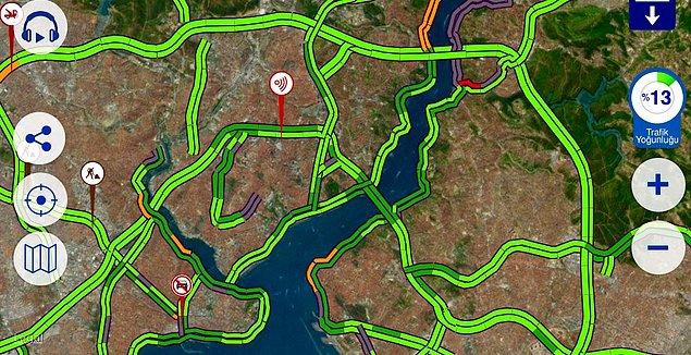 4. Öyle ki, trafik problemi konusunda bir dünya markası olan İstanbul'da neredeyse bütün yollar boşalmıştı.