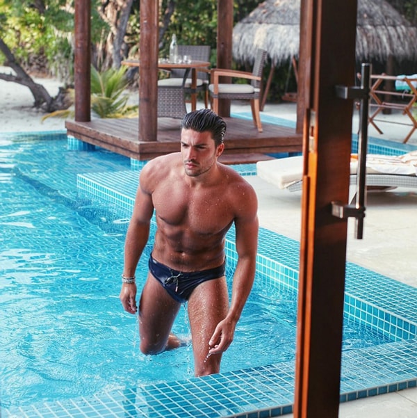 14. Параллельно снимался в фильмах.