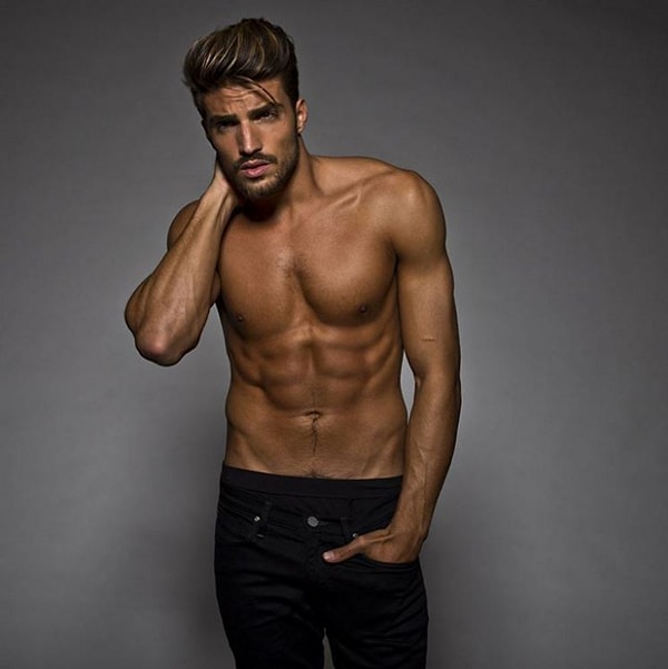 25. Ах, какой все же мужчина! 😍😍😍