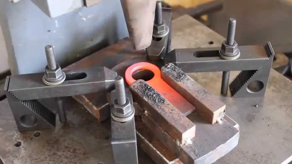 Metal Levhadan Şişe Açacağı Yapmak