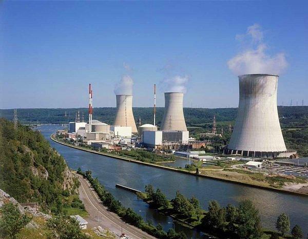 Belçika'da Tihange nükleer santrali boşaltıldı