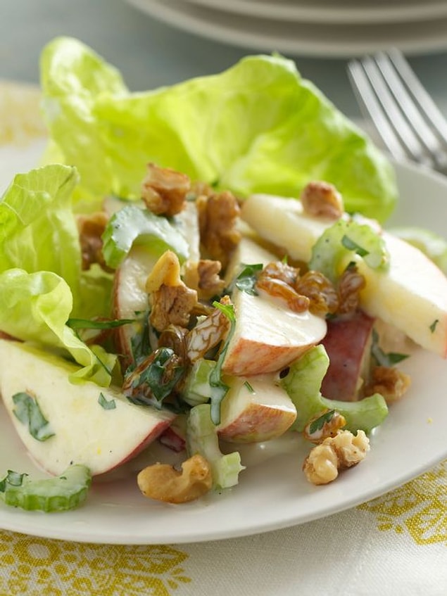 3. Waldorf Salata