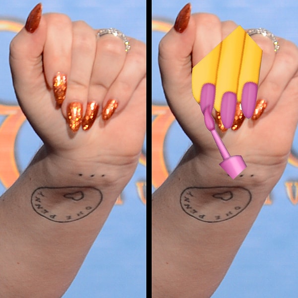 6. Даже ее маникюр стал прообразом смайлика!