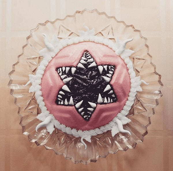 9. Тортик, жаждущий пообедать твоим мозгом