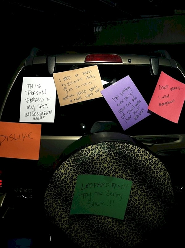 8. Разгневанные люди оставили записки на память. Будем надеяться, что память окажется долгой.