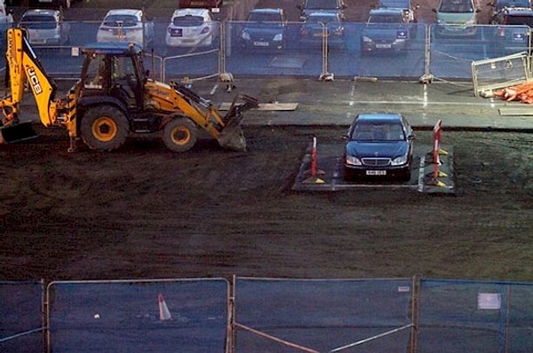 10. И уж точно не стоит связываться с асфальтоукладчиками.