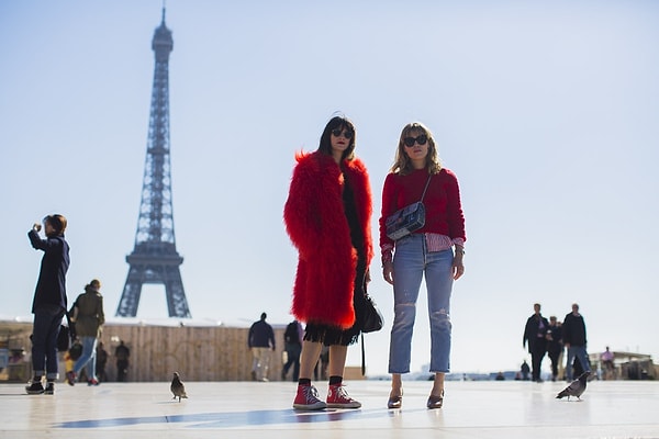 13. Ведь благодаря ним мы узнаем, какой оттенок красного сейчас в моде.