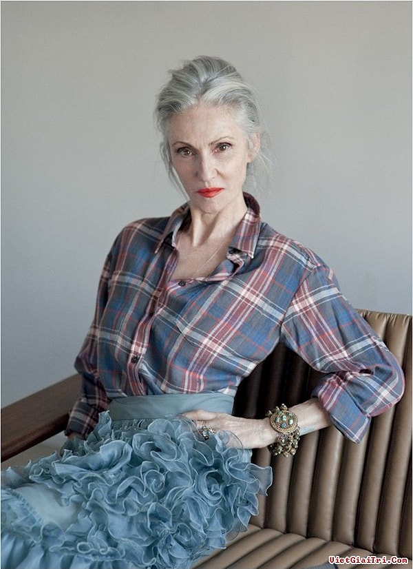 4. Linda Rodin, 67