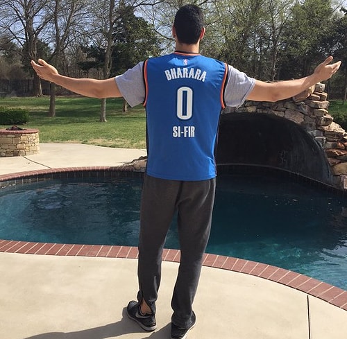 Enes Kanter, Bharara Forması Giydi; 'Adamın Dibi, Hammaddesi'