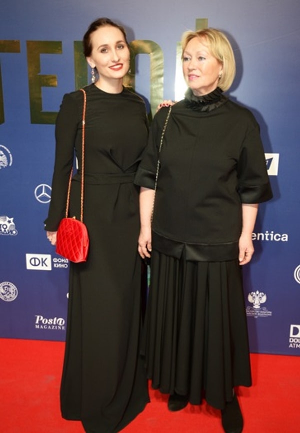 12. Анастасия Винокур