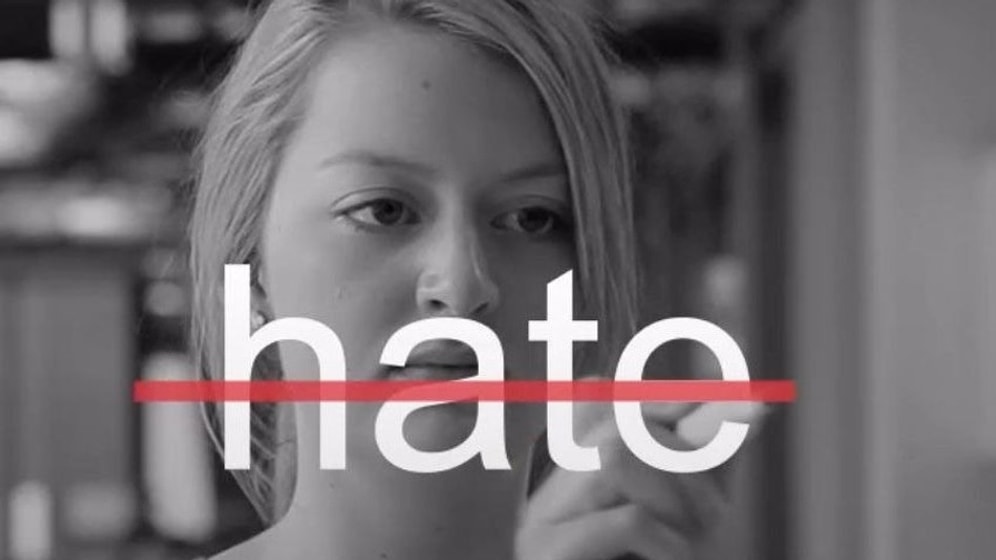 İnternette Hakaret İçeren İfadeleri Değiştiren Chrome Eklentisi: Reword