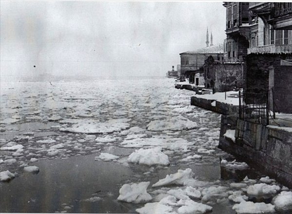 6 Mart itibariyle havaların ısınmasıyla birkaç gün içinde Boğaz'daki buz kütlesi eridi ve hayat normale döndü.