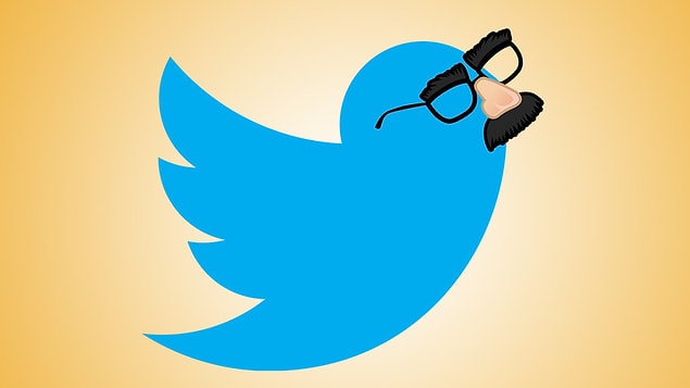15. Rüyanda babanın Twitter hesabı olduğunu ve bu hesaptan kadınlara dm attığını görürsen, babanın bir derdi var, size açılamıyor demektir.