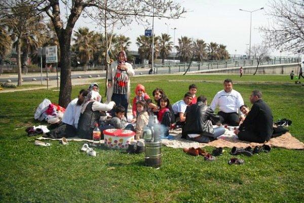 8. İstanbullular bugün yazdan kalma bir günün tadını çıkardı