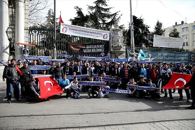 Bir grup Kasımpaşalı taraftar