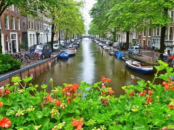 16. Amsterdam, Hollanda