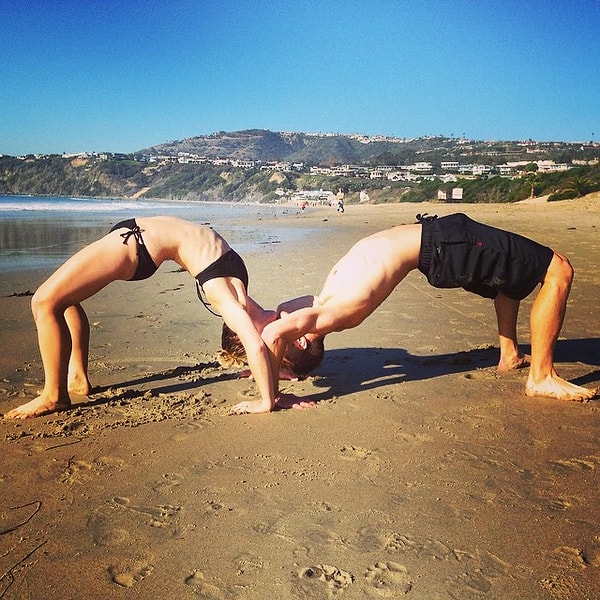 10. Отправляются вместе в путешествие.