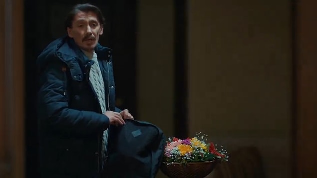 Akbaba da, yeni tarzıyla Salim olarak karşımıza çıkıyor.