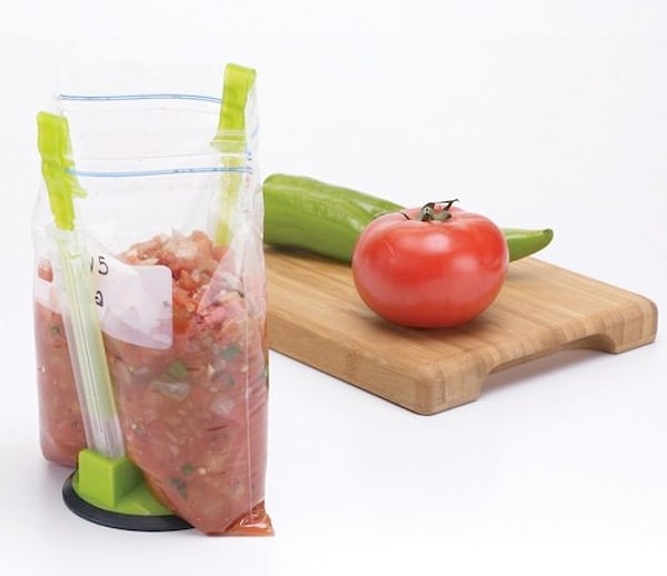 9. Держатель для пластиковых пакетов