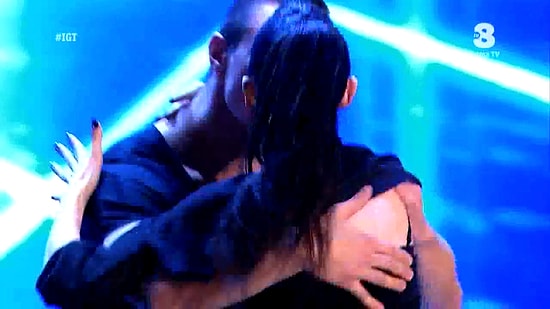 Горячий танец бачата на итальянском шоу талантов