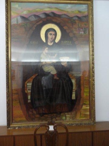 Evin ilginç yanlarından biri de bu Meryem Ana tablosu.