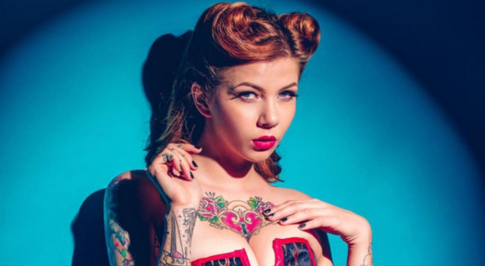 Erkekler Koşun! Instagram'da Takip Ederek Göz Banyosu Yapacağınız 23 Suicide Girls