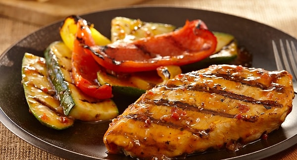 2. Курочка гриль с острым соусом: такую вы еще не пробовали!