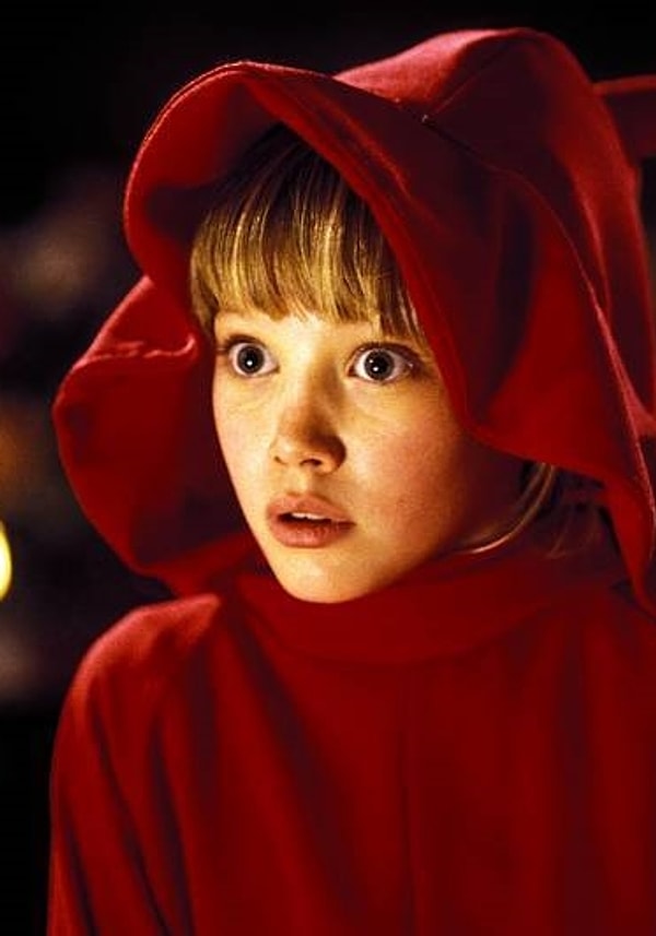 28. Хилари Дафф