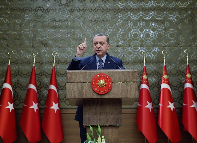 “Erdoğan kendi kalesine gol attı“