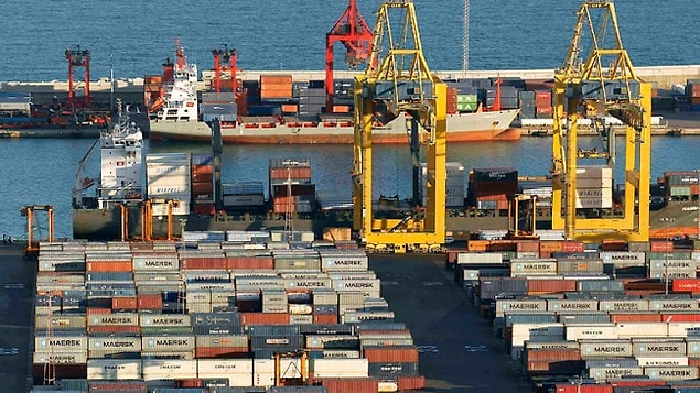Dış ticaret açığı yüzde 32,8 geriledi