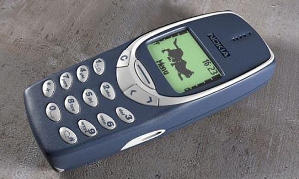 1. Gelmiş geçmiş en dayanıklı telefon Nokia 3310 piyasaya sürüldü.