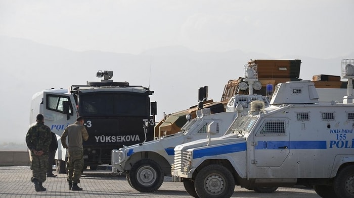 Hakkari'de Zırhlı Araçtan Açılan Ateşle 4 Kişinin Öldüğü Olayda Polis Memuru Tutuklandı