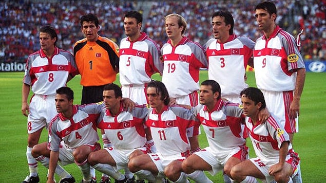 21. Milli takımımız Euro 2000'de çeyrek finale kadar yükseldi.